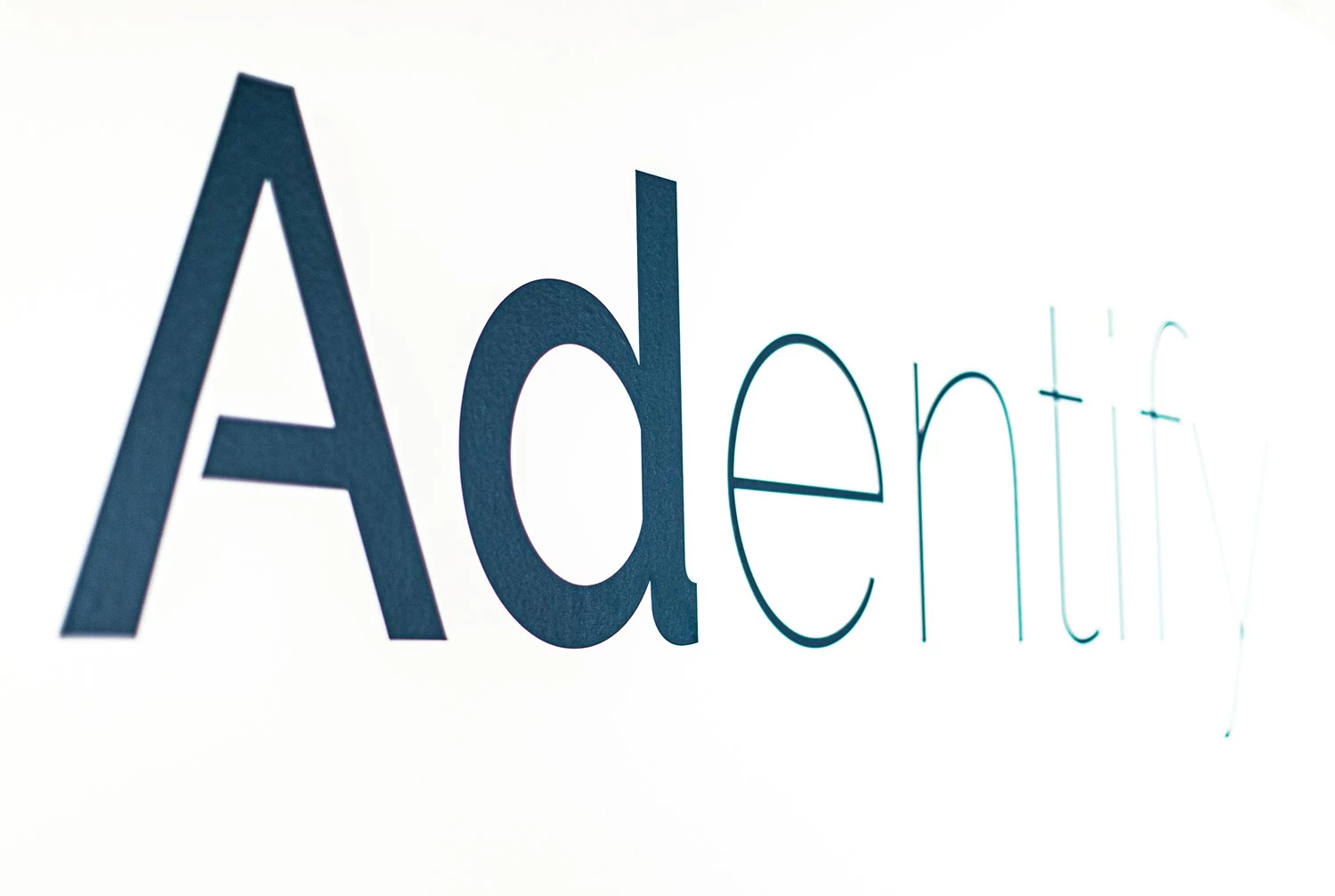 adentify-om-os